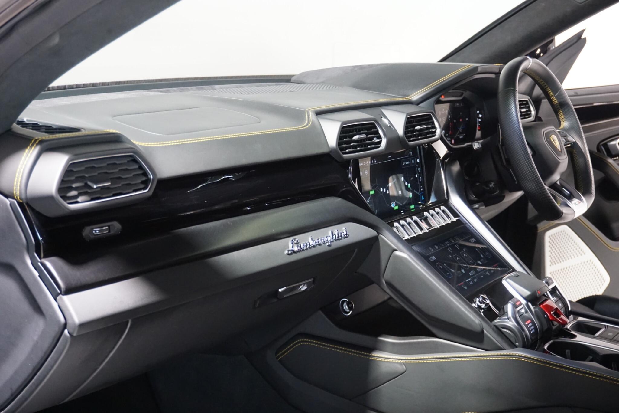 Lamborghini Urus 4.0 V8 BiTurbo SUV 5dr Petrol Auto 4WD Euro 6 (650 ps)